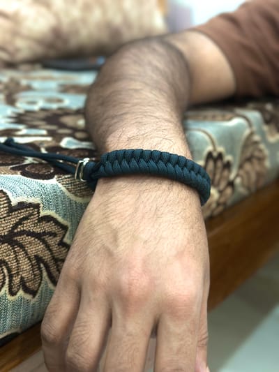 Outdoor Camping Mountaineering Survival Bracelet_img_3