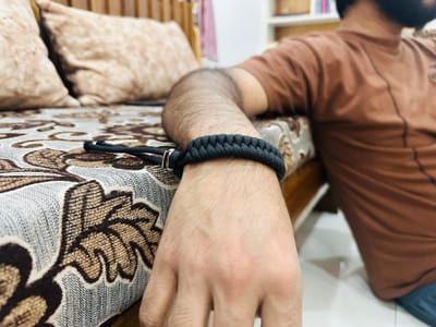 Outdoor Camping Mountaineering Survival Bracelet_img_0